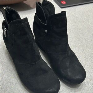 Black Ankle Boots with Suede Material and Low Profile Design